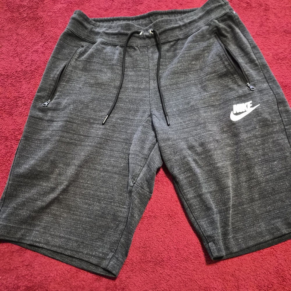 Nike Men's Gray Shorts